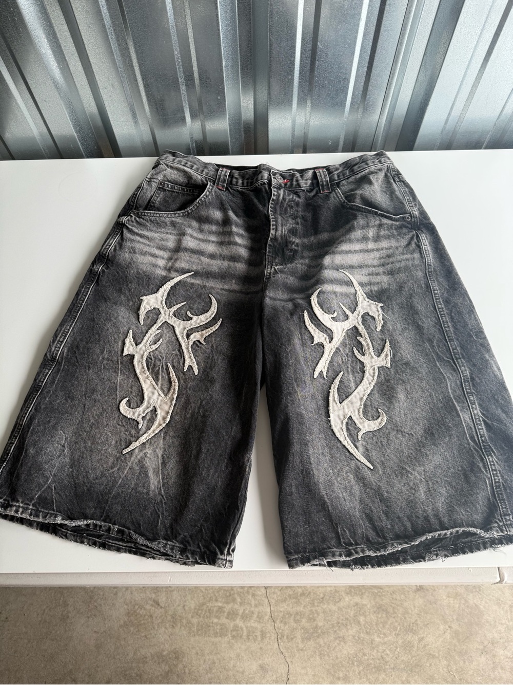 Urban Outfitters Y2K Tribal Embroidered Baggy Jorts Black Denim 36